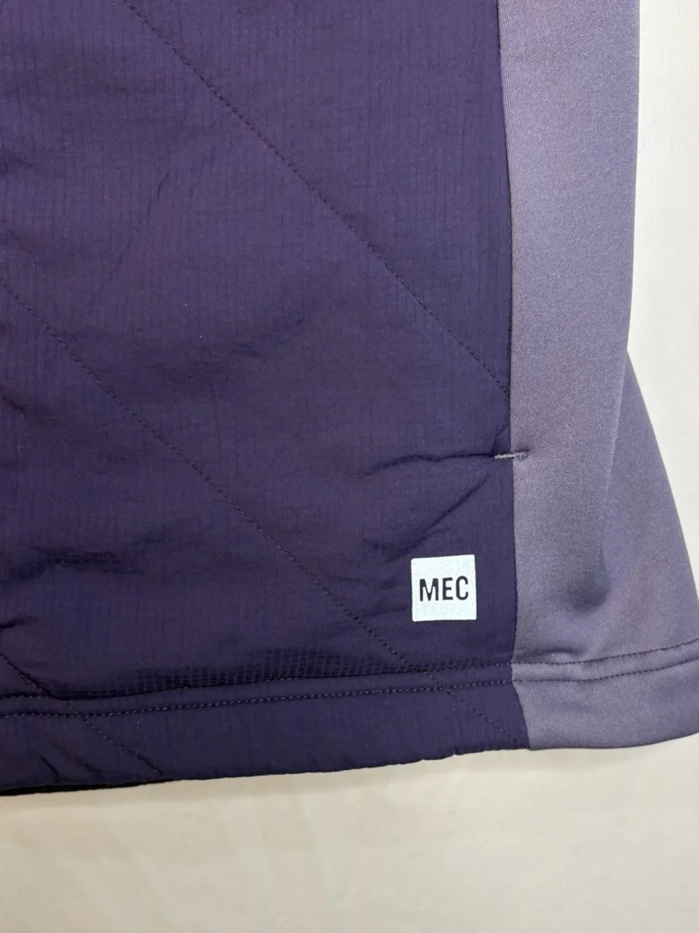 MEC Flicker Vest Women’s Small Technical Hybrid - Picture 2 of 9